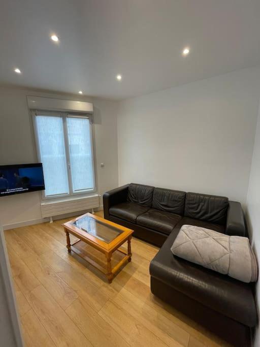 Paris Centre Clamart Hopital Percy Appart 2 Pieces Tres Lumineux Grand ภายนอก รูปภาพ